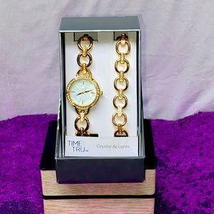 nice brand new watch and bracelet combo